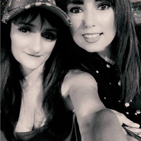 Meet your Posher, Camille - Picture 5 of 7